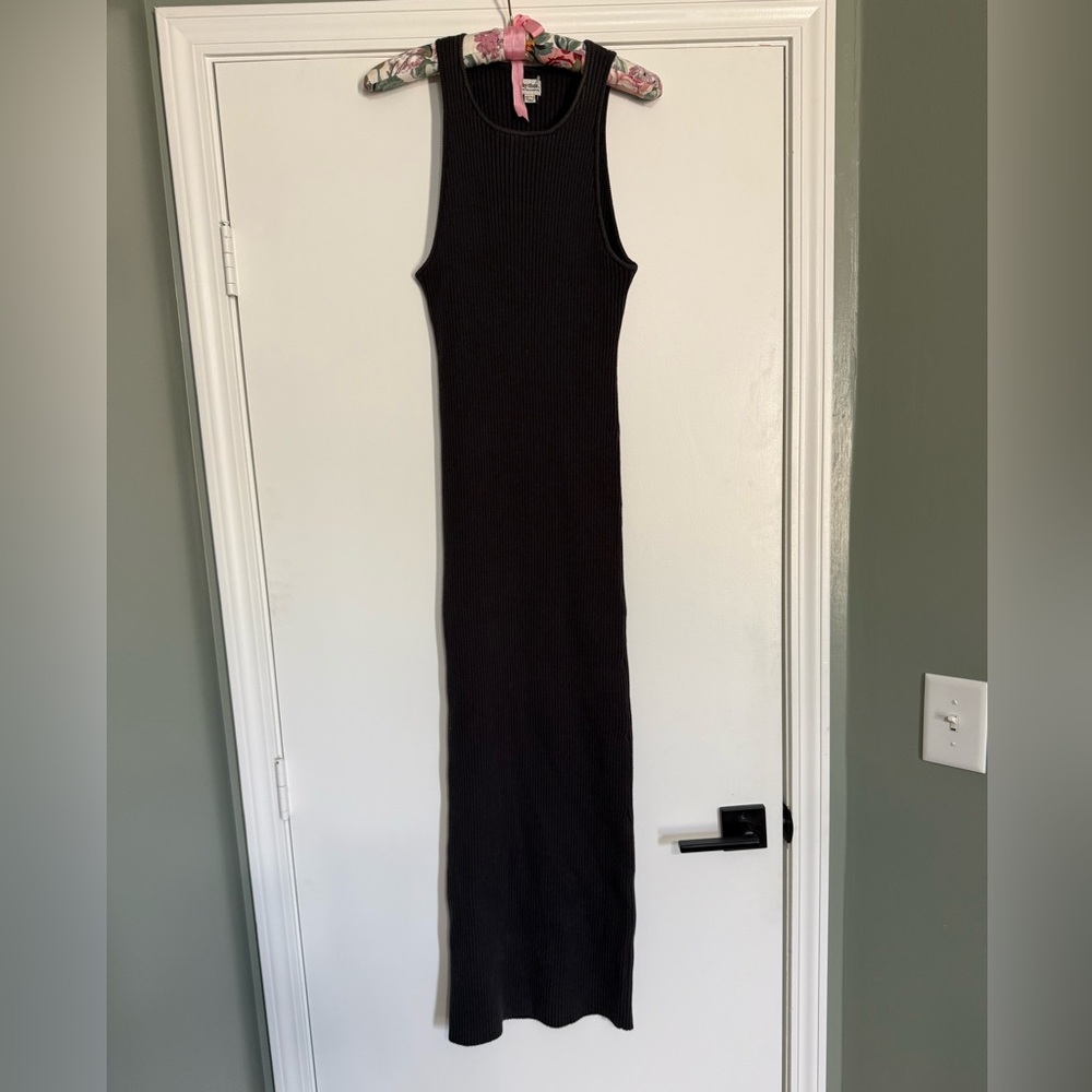 Sleeveless ribbed sweater dress